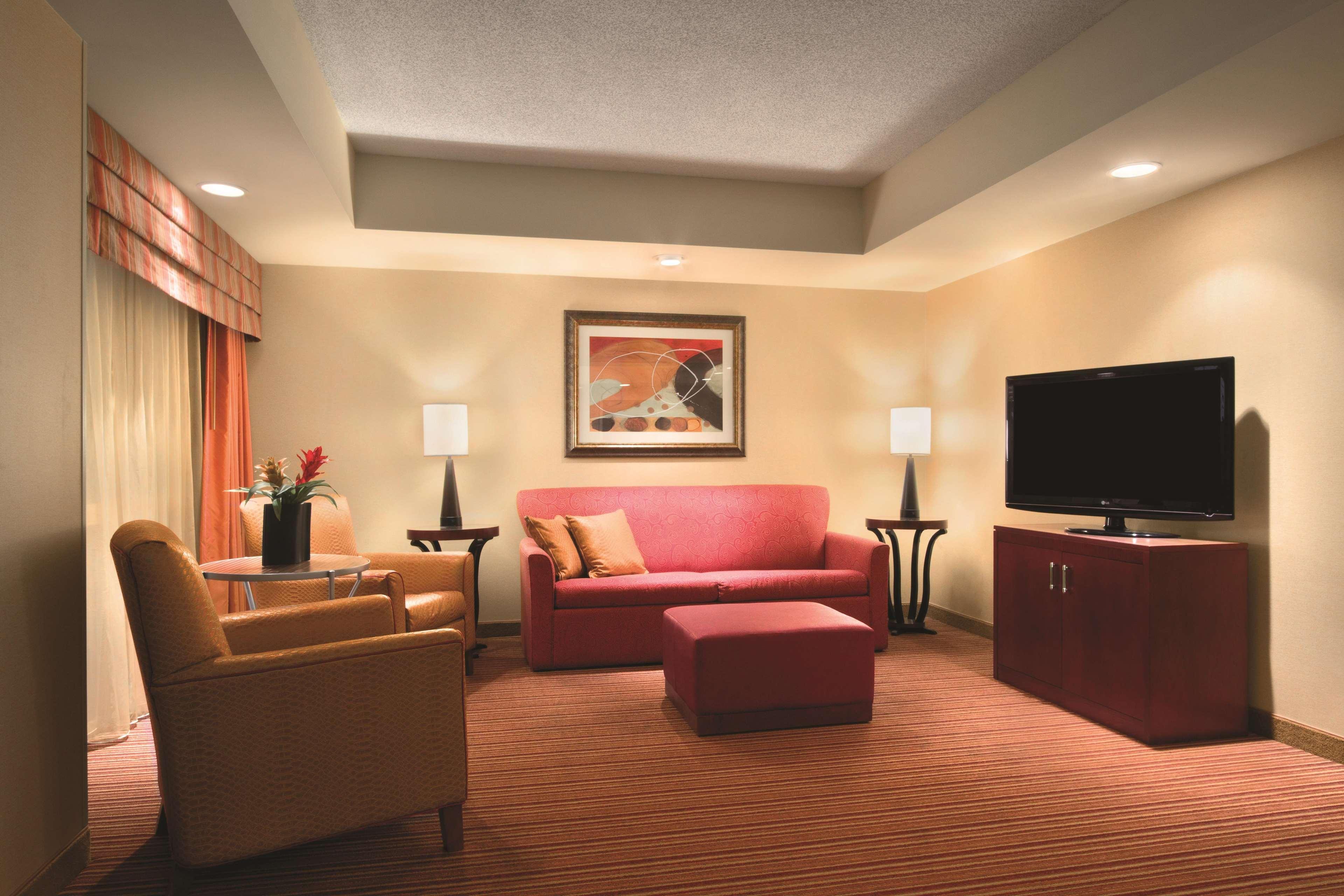 Embassy Suites Norman Hotel y Centro de Conferencias Habitación foto