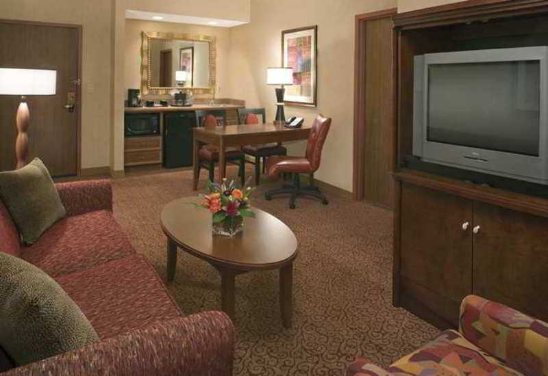 Embassy Suites Norman Hotel y Centro de Conferencias Habitación foto